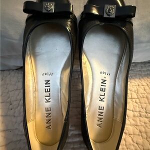 Anne Klein Black Flats with Bow Accent